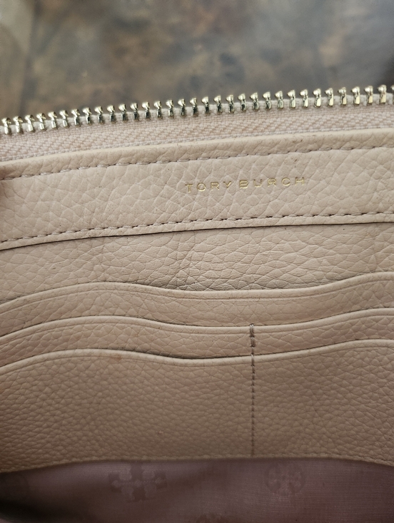 Tory Burch Kira Pebbled Leather Wallet Crossbody - Picture 6 of 8